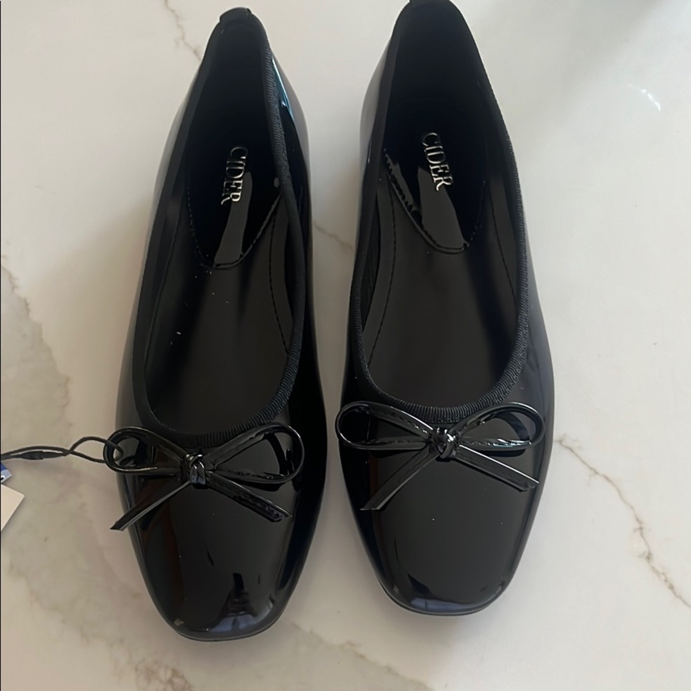 Cider Black Flats with Square Toe and Decorative Bows